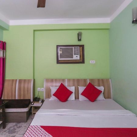 Oyo 60609 Hotel Tanushree Rampurhat Bagian luar foto