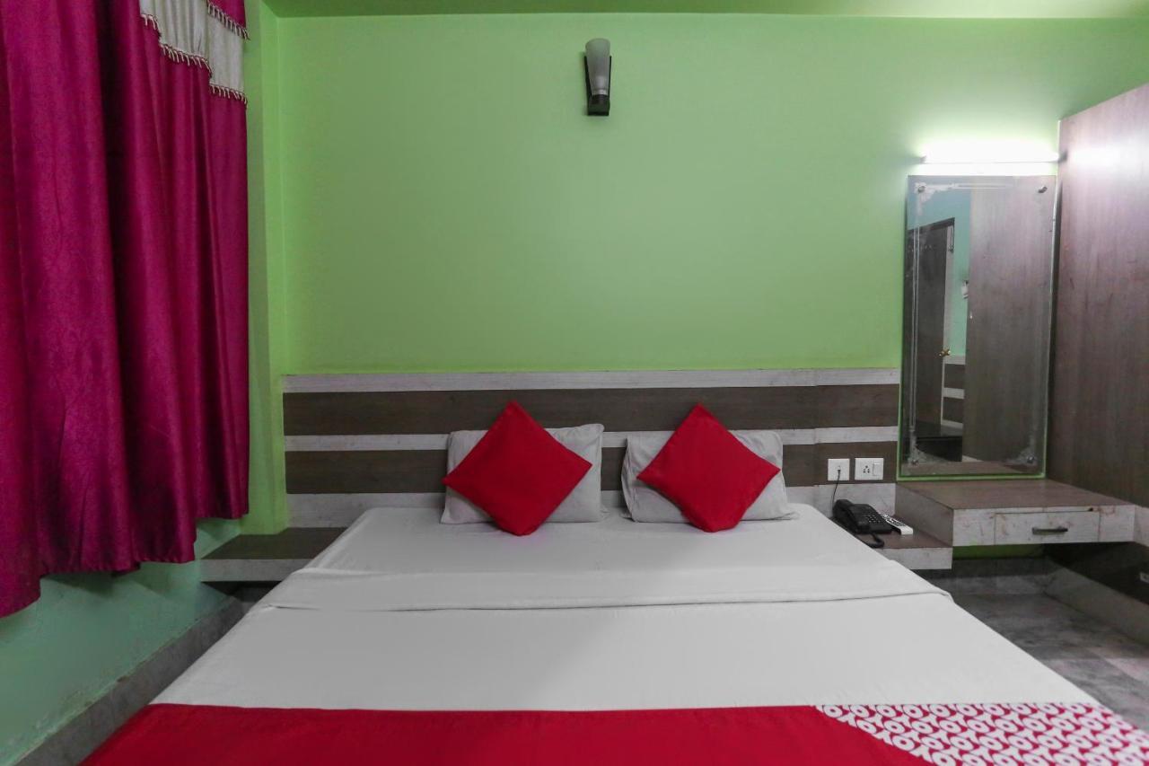 Oyo 60609 Hotel Tanushree Rampurhat Bagian luar foto