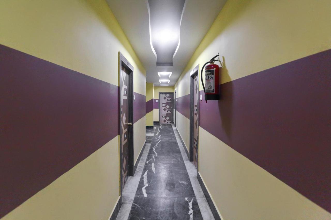 Oyo 60609 Hotel Tanushree Rampurhat Bagian luar foto