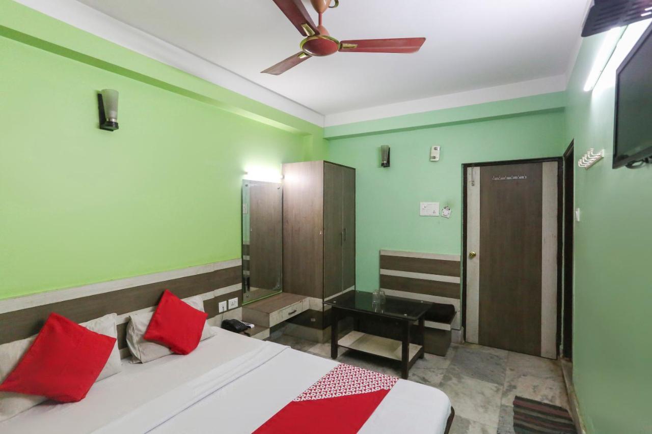 Oyo 60609 Hotel Tanushree Rampurhat Bagian luar foto