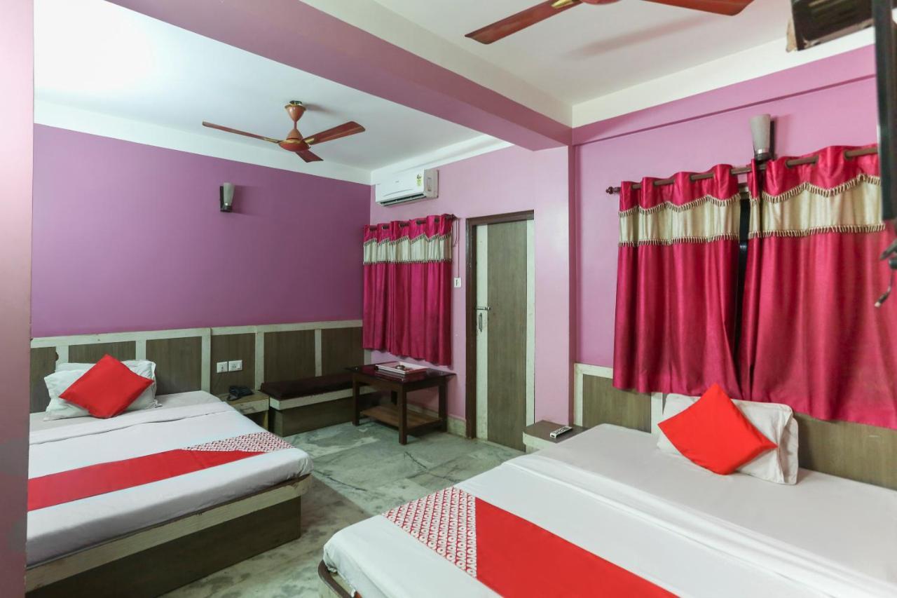 Oyo 60609 Hotel Tanushree Rampurhat Bagian luar foto