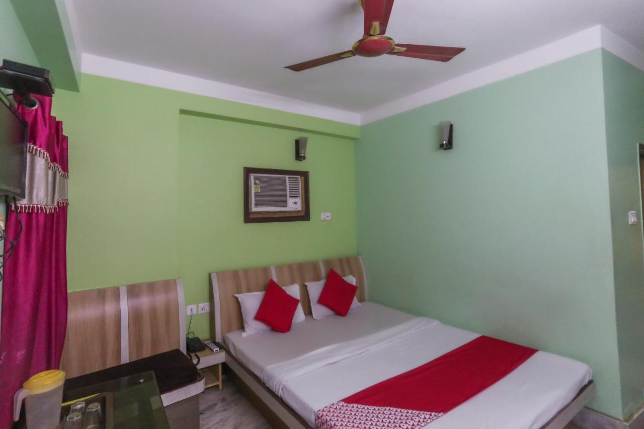 Oyo 60609 Hotel Tanushree Rampurhat Bagian luar foto